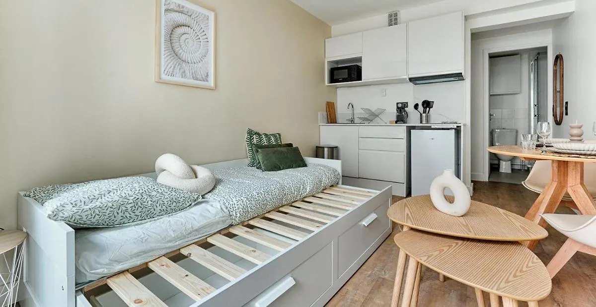 アパート Studio Cosy Pour 2 Pers, Proche Tour Eiffel & Beaugrenelle パリ